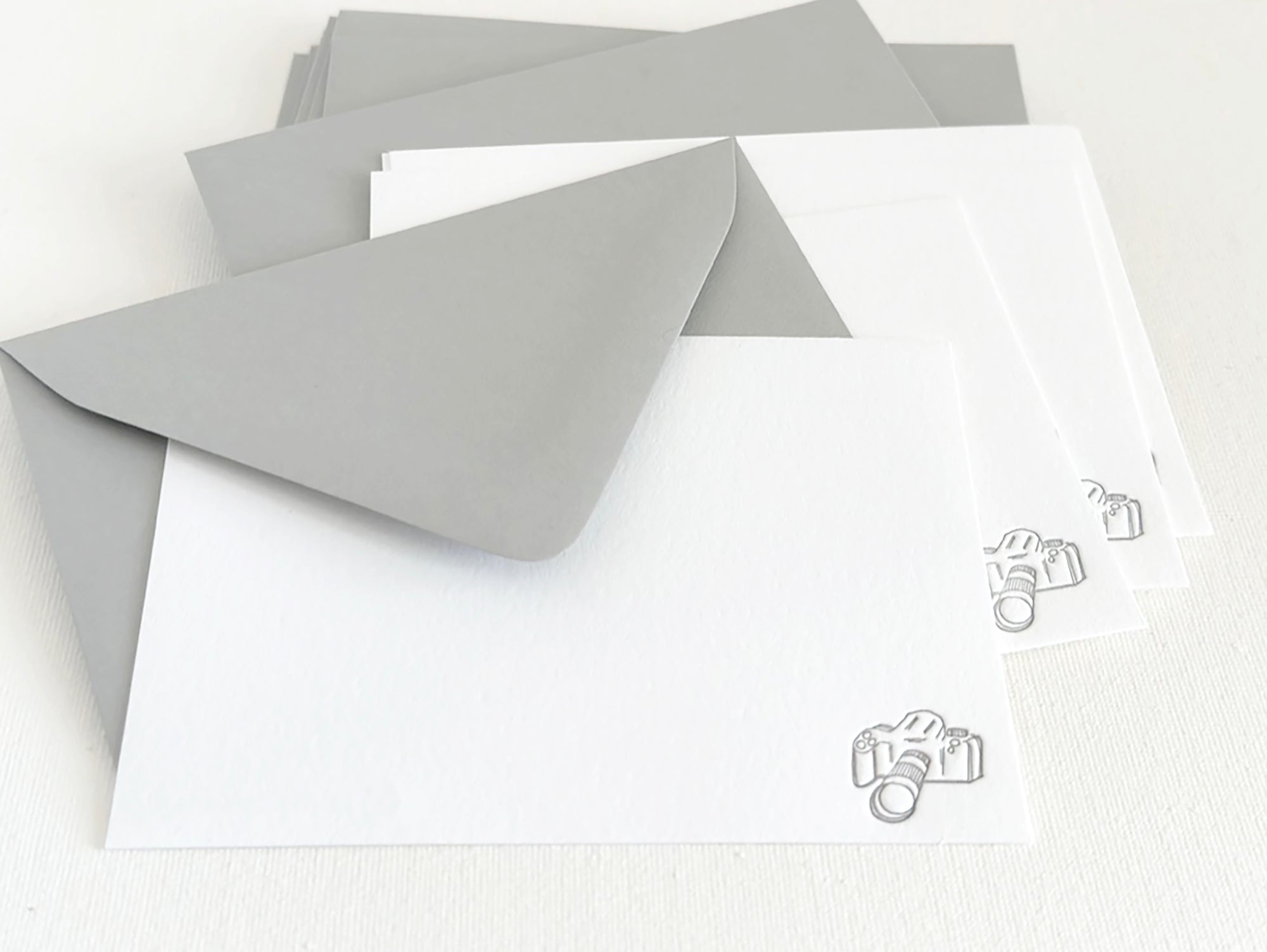 letterpress stationery for photographers
boxed set of stationery for photographer
camera stationery
camera letterpress stationery
camera note cards
camera note set